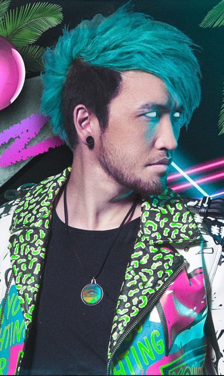 cg_merve's tweet image. Aşağıdaki video, Amerikan çizgi film kanalı Cartoon Network’ün farklı saat dilimleri için yayın yapan Adult Swim adlı kanalında 2018 yılında ‘gece mizahı’ ismiyle yayınlanmış. 
Videonun prodüktörü görsedeki Mike Diva, kullandığı simgeler hakkındaki yorum ve takdir ise sizlerin…