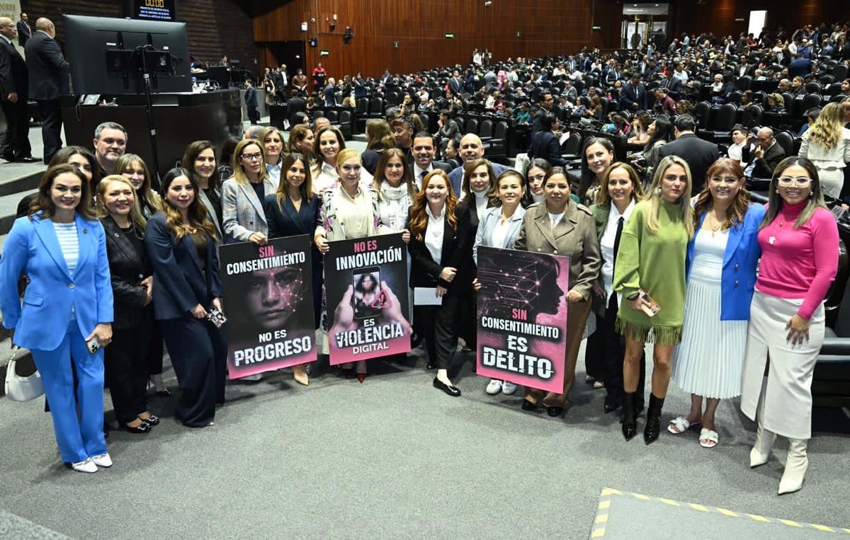 La IA no puede convertirse en arma contra la dignidad. ⚖️💻

En <a href="/diputadospan/">Diputados PAN</a> proponemos:
✅Delito por crear o difundir contenido sexual falso con IA sin consentimiento.
✅Reconocer la violencia digital y mediática con IA y proteger a las víctimas.
✅Garantizar el derecho a una