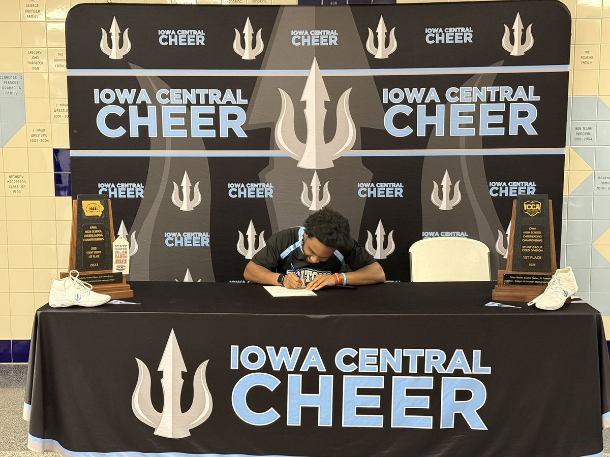 Jhawk cheer tweet media