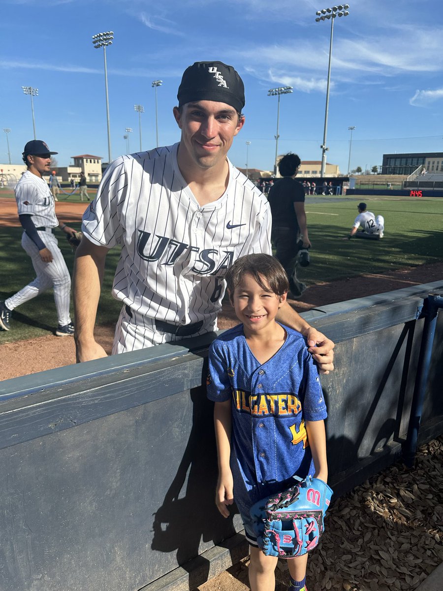 Zach Luevanos tweet media