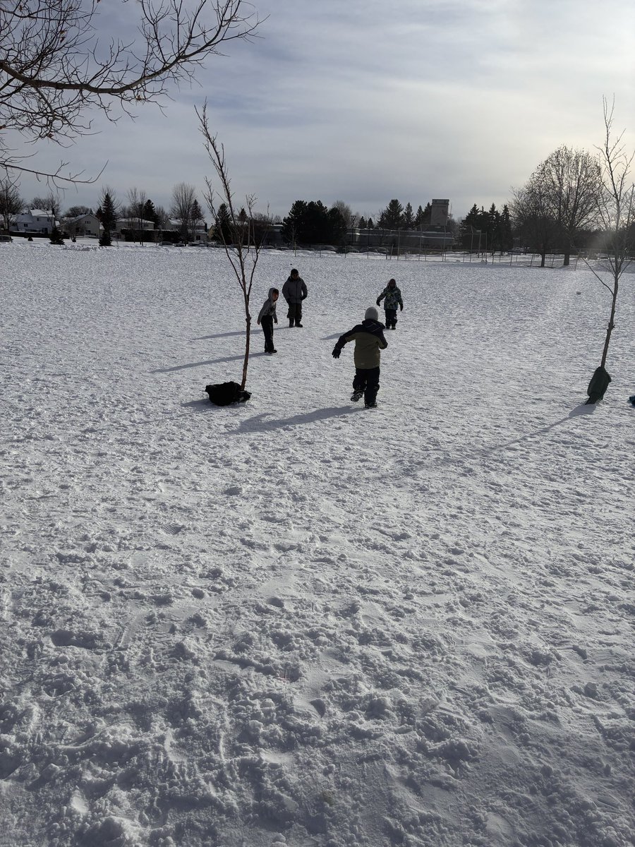 McBrideSKT's tweet photo. There is never a break from soccer, even in the snow @StKateriOCSB @OttCatholicSB @ocsbEco ❄️ #ocsbOutdoors #TMOWinterChallenge https://t.co/QA62yBQtgV