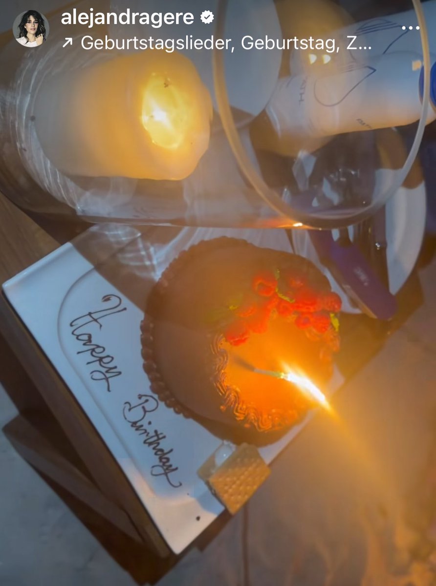 ChiccoseDOC's tweet image. benefico supportato con la presenza dal vivo in Nevada, nel match total black da tappeto rosso♥️, ancora di allure patinata. La star della serie “StarTrekStrangeNewWorlds”, #RebeccaRomjin, ha rivolto i suoi auguri🍰 di candeline appena spente al marito, #JerryOConnell,