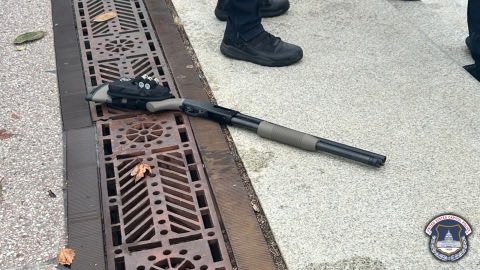 BREAKING: U.S. Capitol Police arrested an 18-year-old man who ran toward the U.S. Capitol with a loaded shotgun Tuesday afternoon.

Officers say the suspect also had multiple rounds of ammunition and a tactical-style vest. No injuries were reported. An investigation into the