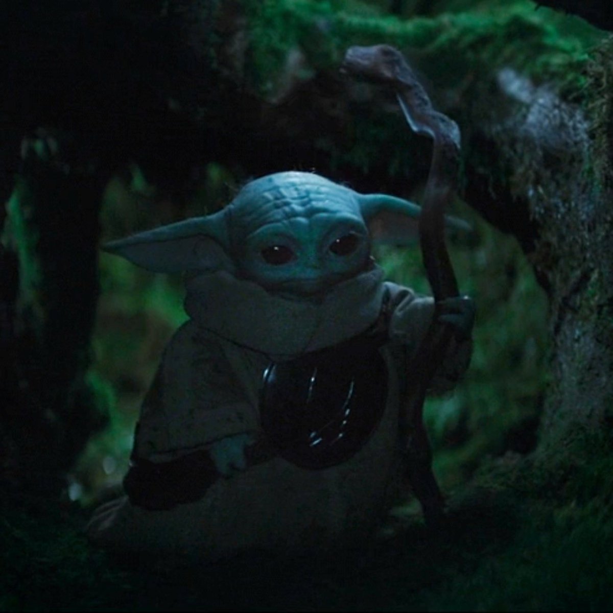LiamLikesSW's tweet photo. With Embo, Rotta, Nal Hutta &amp; repurposed CIS droids they've got me hooked with lots of ties to TCW! Also excited to see Grogu finally become more of a well-rounded character. Make this a proper lead in to his aged-up role in the New Jedi Order films (bc ofc that'll be a thing) https://t.co/rwryGCPtiV