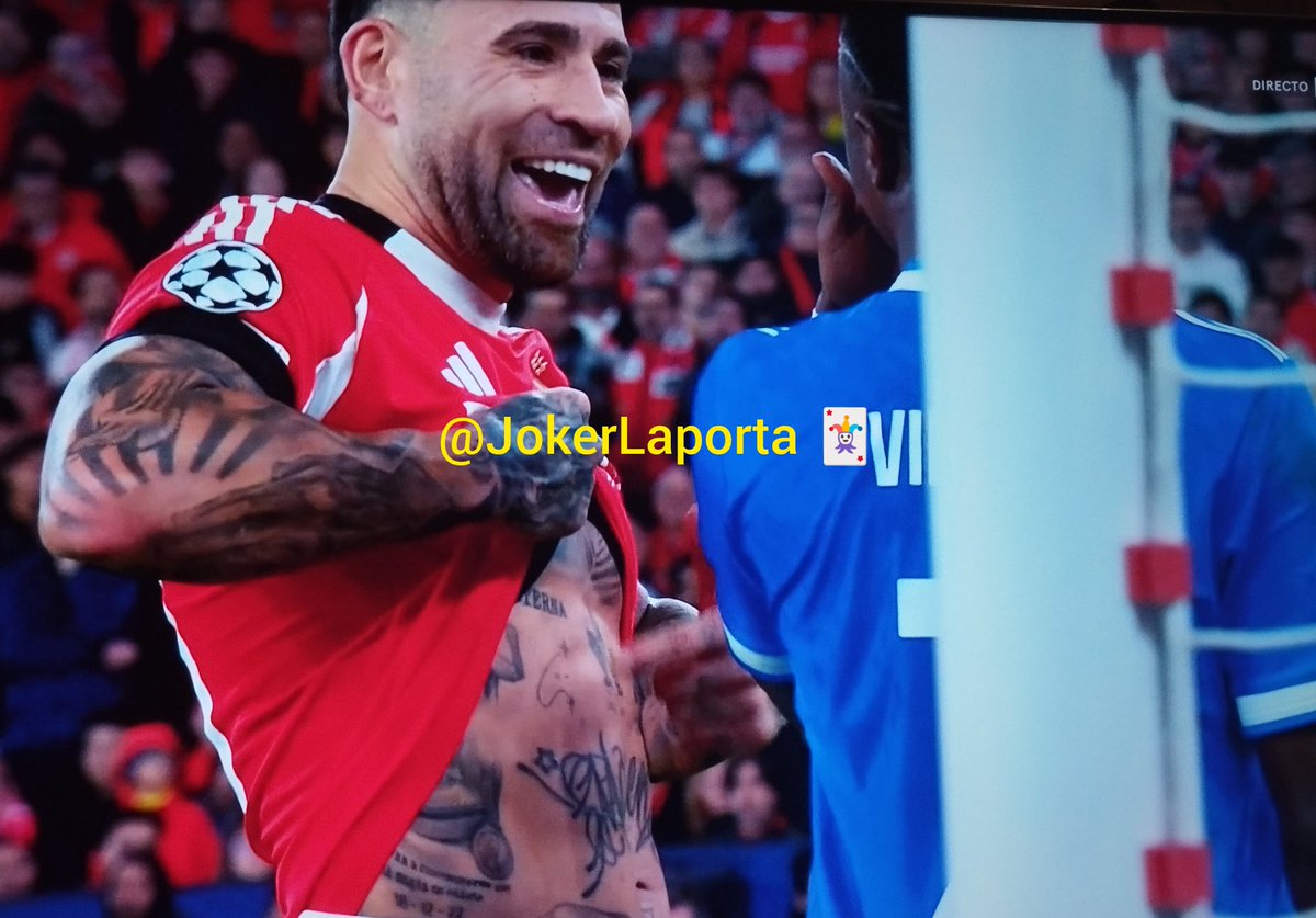 Lo que peor que le pasó al fútbol después de los pagos del Barça a Negreira, es que Infantino le regalara el Mundial 2022 a Messi y Argentina.

Otamendi enseñándole la Copa tatuada a Vinicius perdiendo 0-1. 
Los argentinos son los peores deportistas del mundo. #ChampionsLeague