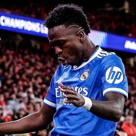 BlazquezFont's tweet image. 🗣️José Mourinho: “¿En cuántos estadios ha tenido problemas Vinicius Júnior? No puede ser que marque un gol y se dirija a una grada llena con más de 60.000 espectadores. Es lo de siempre con el Real Madrid, ya sabemos cómo funcionan las cosas”. #ChampionsLeague
