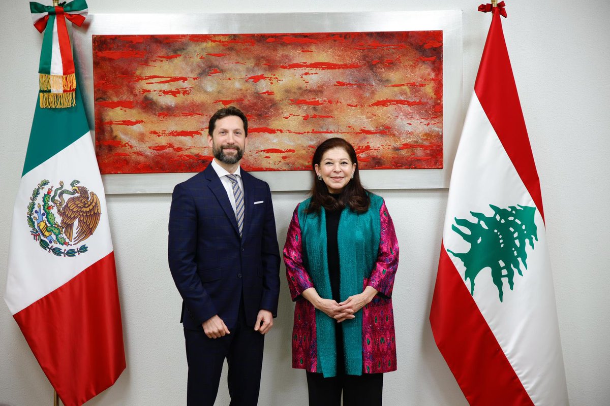 mtmercado2002's tweet photo. Sostuve reunión con el Emb. designado de @embalibano, George El Jallad. Dialogamos sobre prioridades de la relación bilateral y el fortalecimiento de vínculos estratégicos y de amistad. 

La comunidad libanesa en México es motor de desarrollo y puente entre dos mundos. 🇲🇽🇱🇧 https://t.co/EejfpRkPN4