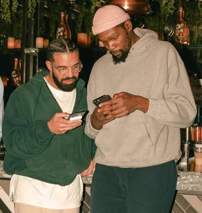 sarp3_i's tweet photo. Kevin Durant via his alleged burner account

“I just dropped my blunt. Somebody just f-cked one of my women..damn..oh well”

“How u jealous of drake and u not even in the music industry or no industry? U not even in the game” https://t.co/HDJgijCj05