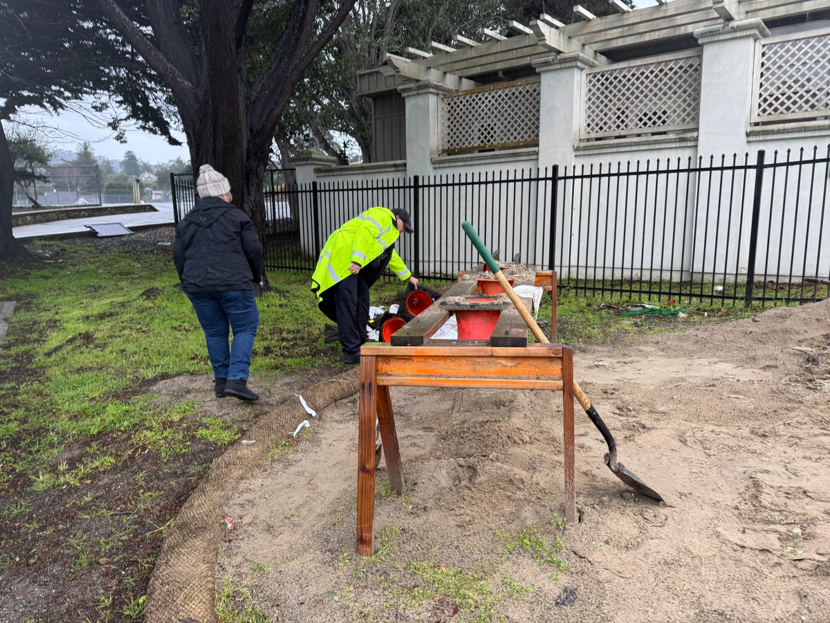 Monterey Police tweet media