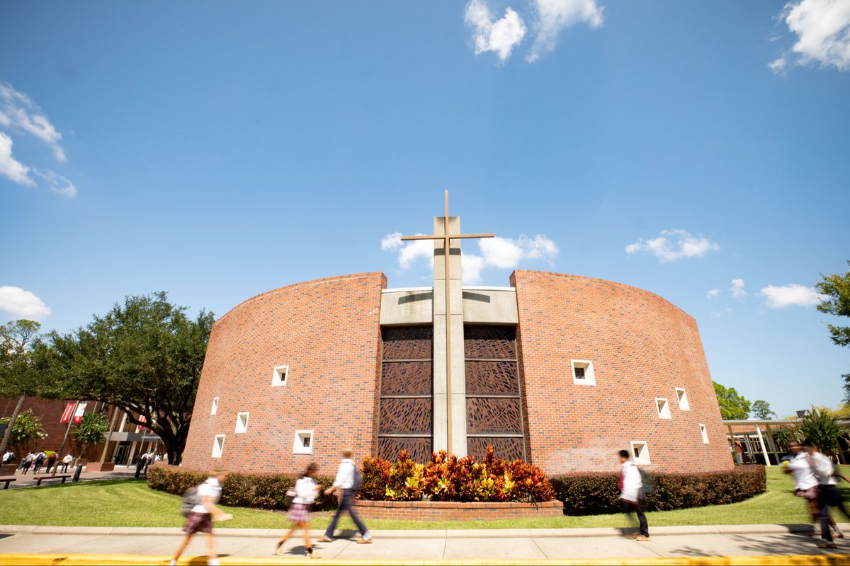 BishopKennyHS's tweet photo. Momentum is building at Bishop Kenny. Alumni class years, parents, and friends are stepping in to help move the Finish Line campaign forward.

Join in and be part of it: https://t.co/04NB0AjibC https://t.co/wg68Ky0Dhj