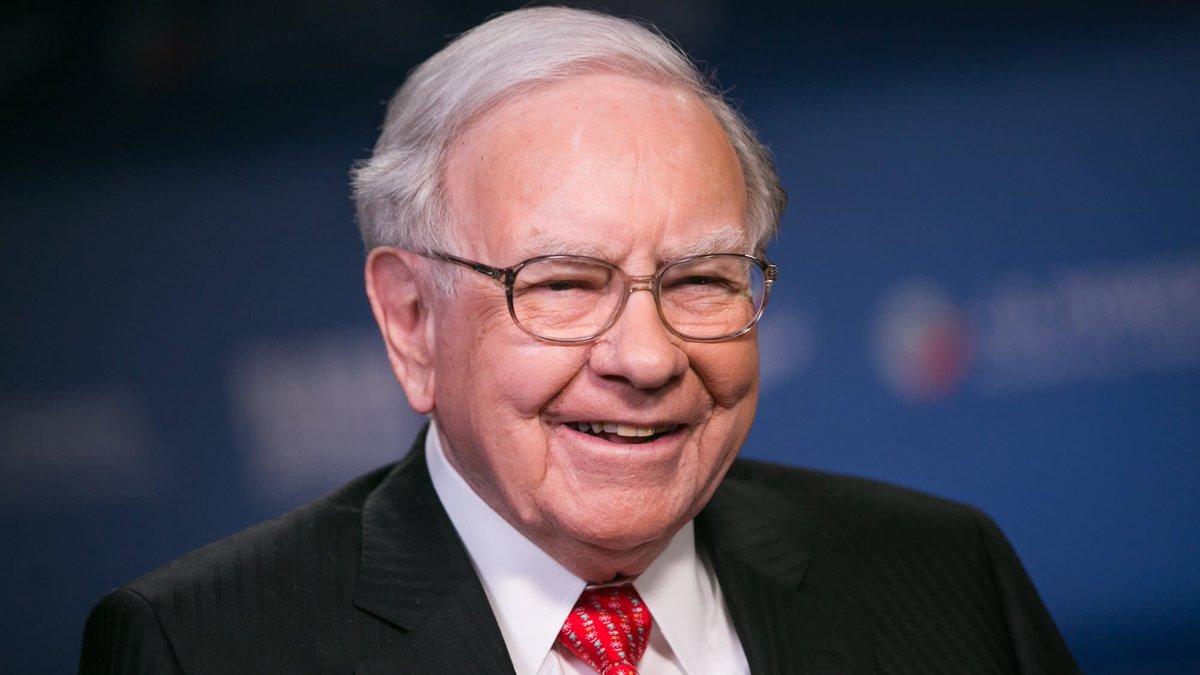 ohmahahm's tweet image. 속보:
Warren Buffett의 Berkshire Hathaway가 2025년 4분기에 보유 중이던 Amazon(AMZN) 지분의 77%를 매도했다고 발표했다. 매도 규모는 17억 달러에 달한다.
또한 버핏은 지난 분기에 Apple 주식 27억 달러어치를 추가로 매도했다.
