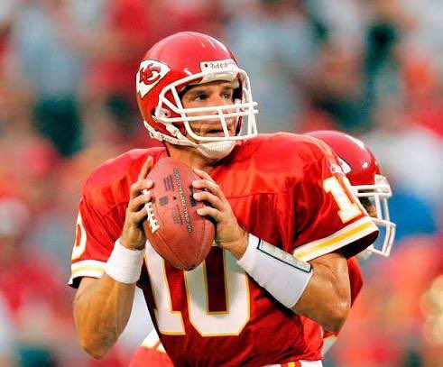 SleeperChiefsKC's tweet image. Four Kansas City Chiefs made Bleacher Reports Top 99 QB’s in NFL history list. 

4. Patrick Mahomes
29. Len Dawson
76. Alex Smith
91. Trent Green 

*Quarterbacks who spent a majority of their career in KC.

Via | @BleacherReport 
#ChiefsKingdom