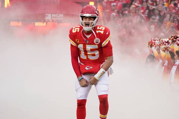 SleeperChiefsKC's tweet image. Four Kansas City Chiefs made Bleacher Reports Top 99 QB’s in NFL history list. 

4. Patrick Mahomes
29. Len Dawson
76. Alex Smith
91. Trent Green 

*Quarterbacks who spent a majority of their career in KC.

Via | @BleacherReport 
#ChiefsKingdom