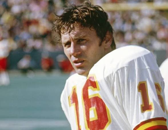 SleeperChiefsKC's tweet image. Four Kansas City Chiefs made Bleacher Reports Top 99 QB’s in NFL history list. 

4. Patrick Mahomes
29. Len Dawson
76. Alex Smith
91. Trent Green 

*Quarterbacks who spent a majority of their career in KC.

Via | @BleacherReport 
#ChiefsKingdom