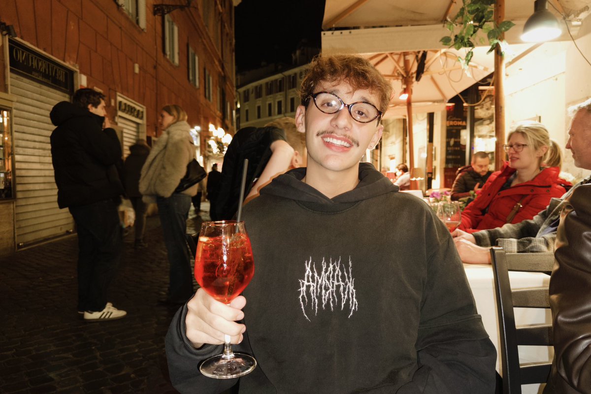 Olivia Rodrigo’s son tweet media