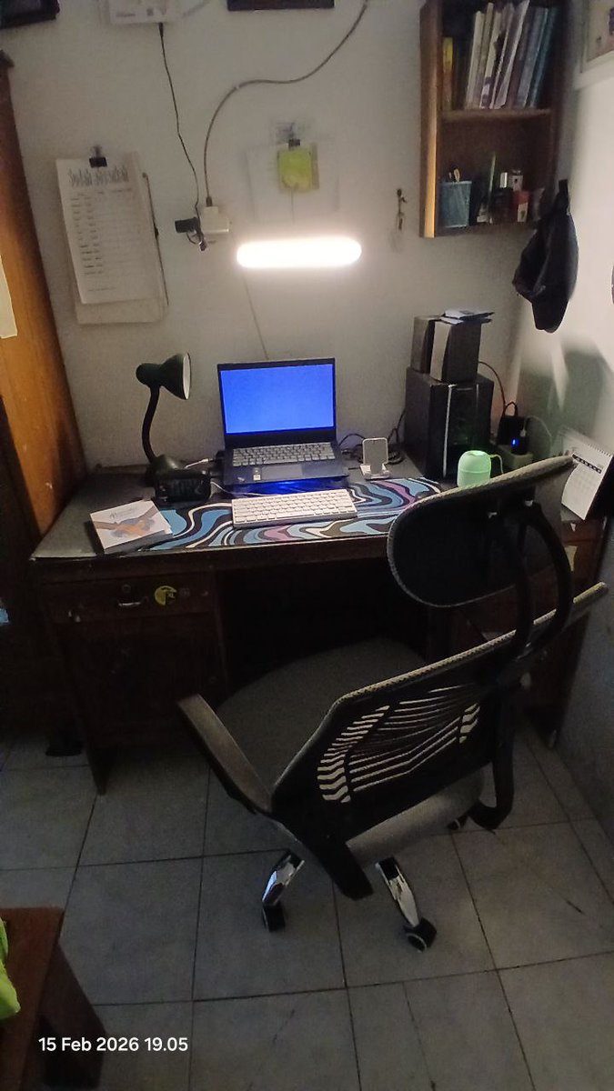 unclejooo's tweet photo. Setup impian yang berhasil jadi kenyataan di kamar sendiri huehue https://t.co/7JOrC3x8uV