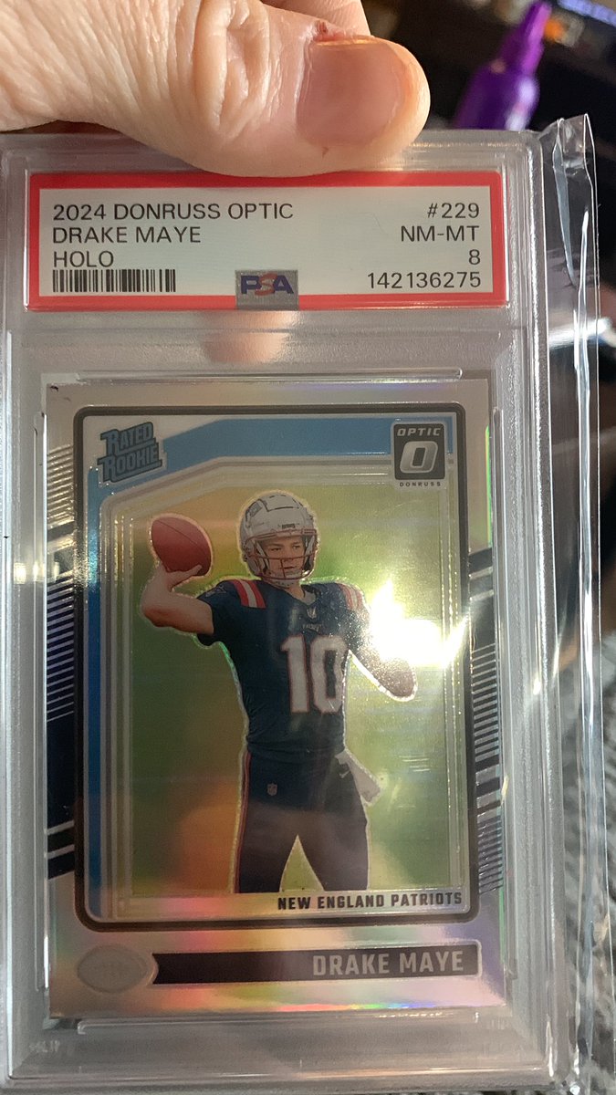 HFAN1313's tweet image. RazzRoom Giveaway
Simply click the invite link and join the Room
Drake Maye Donruss Optic Holo PSA 8
Giveaway will run next Tuesday

x.com/i/chat/group_j…