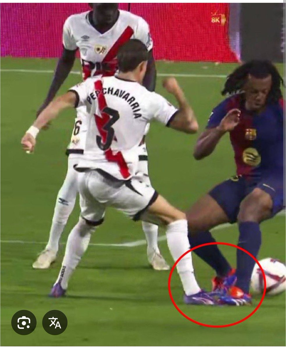 Kash25Payet's tweet photo. @FjPa16 @GxlDeCubarsii @ArchivoVAR Se anulo el gol xD merengon https://t.co/BzFaDgZcAs