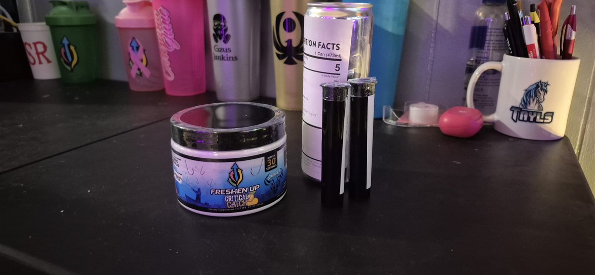 Got my giveaway from <a href="/TheAxmanTracy/">TheAxmanTracy</a> thank you can't wait too try it also got my gold subscription