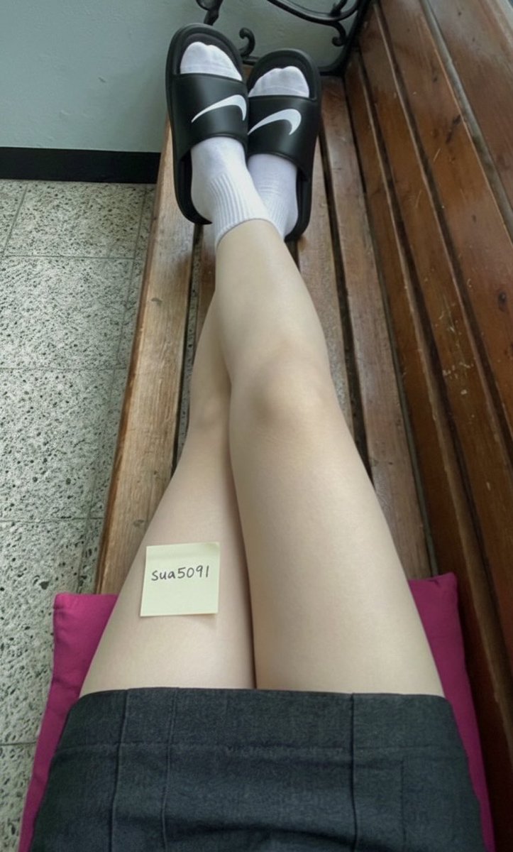sua5091's tweet photo. 나한테 상납하러 얼른 와야지? ㅋㅋ
#라관 #상납 #호구 #지갑 #atm https://t.co/ZN1sHc7AQC