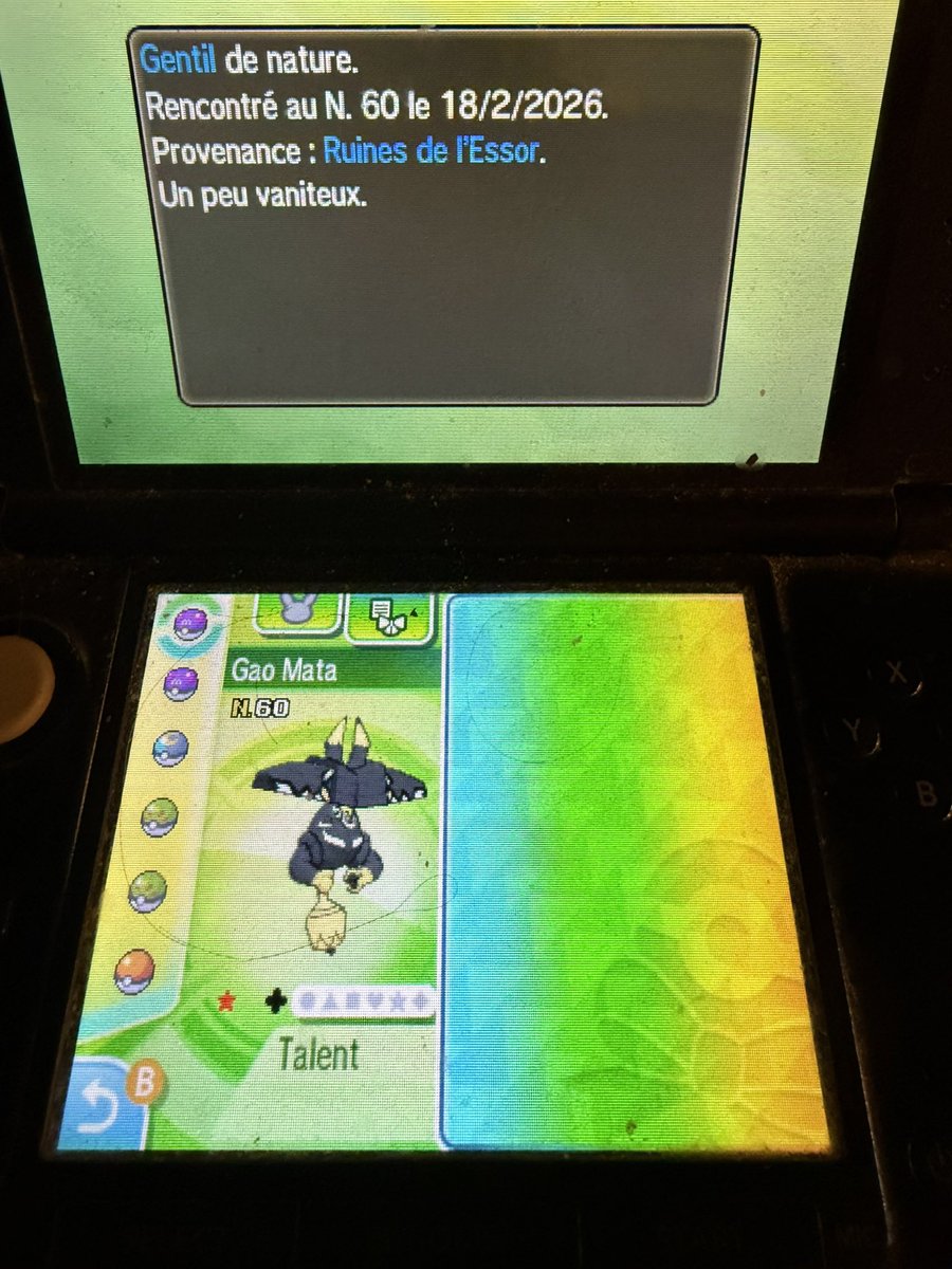 Et le second shiny de l’IRL est ce beau Tokotoro shiny ! 
Trouvé en 3 087 resets ! J’ai du Master ball car il a commencé à lutté ! 
Le quatuor est enfin terminé ! 
#SHLS13