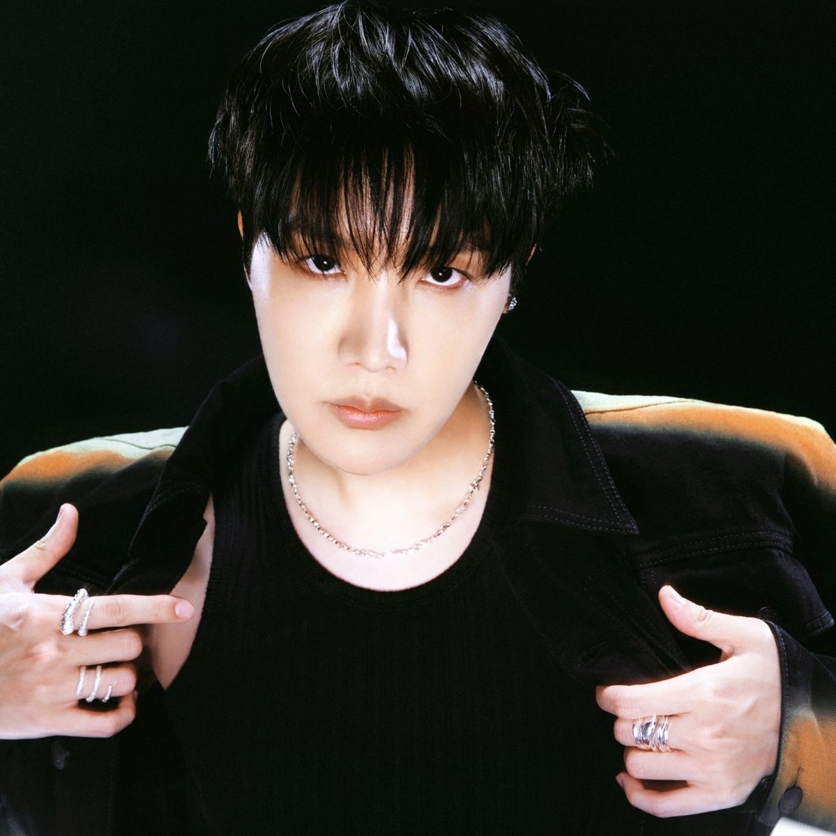 PopCrave's tweet image. Happy 32nd birthday to the talented J-Hope of #BTS.