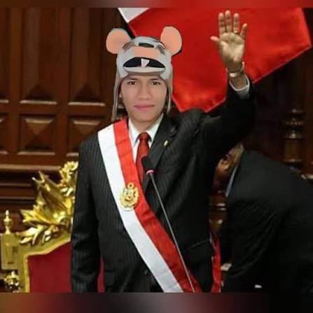 10 presidentes en 10 años y este año elegimos otro, mejor hay que liberar al que necesita el país, el justo, la leyenda el nacido 3 veces.