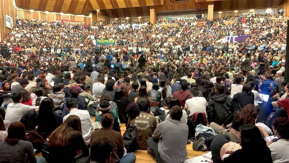 El profesor <a href="/LeopoldoMunera/">Leopoldo Múnera Ruiz</a> obtuvo el mayor respaldo 9.988 votos de estudiantes, 754 de docentes y 4.653 egresados. Eso es voluntad democrática.

Mientras tanto, quien hoy quieren imponer apenas obtuvo: 1.353 votos de estudiantes, 128 votos de docentes y 724 votos de egresados.