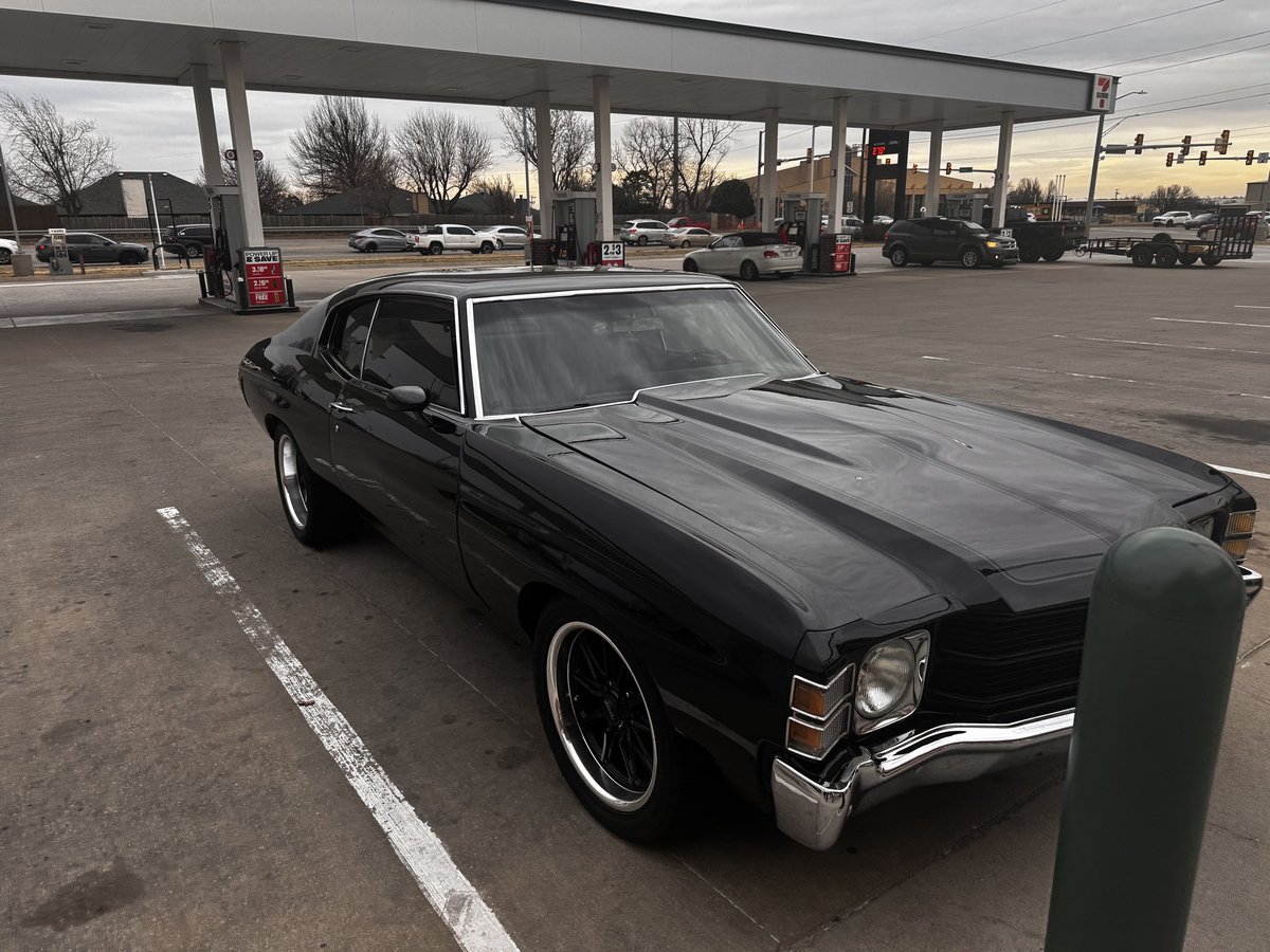 Jonathan tweet media