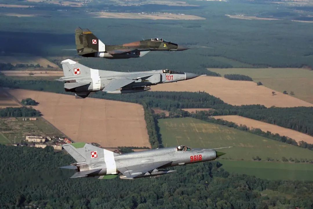 Destroyer Escort tweet media