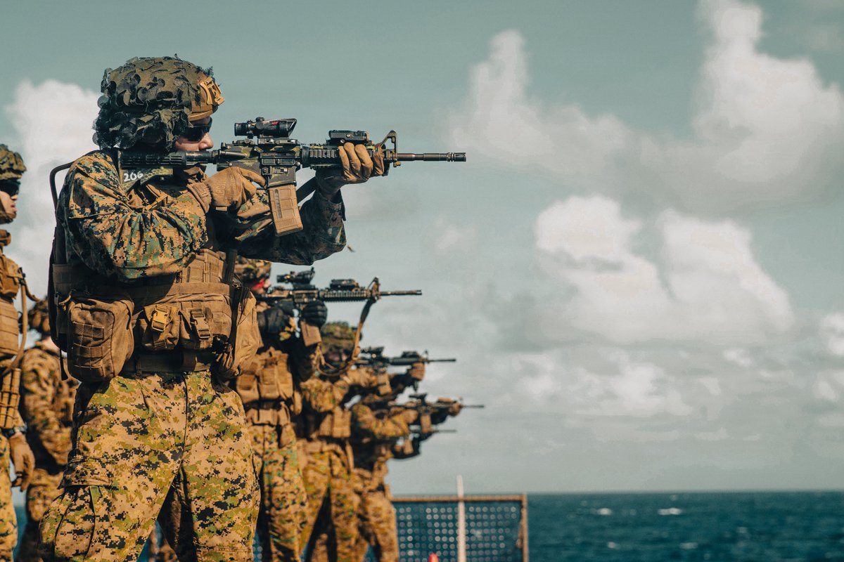 PacificMarines's tweet photo. CONTACT! π₯π―
#PacificMarines assigned to #TaskForceAshland, @1stMEF, conduct a live-fire deck shoot aboard amphibious dock landing ship USS Ashland (LSD 48) in the Pacific Ocean, Feb. 10, 2026.
πΈ: Cpl. Kenneth Twadell | @USMC
@INDOPACOM @15thMEUOfficial https://t.co/vo66it6mZ3