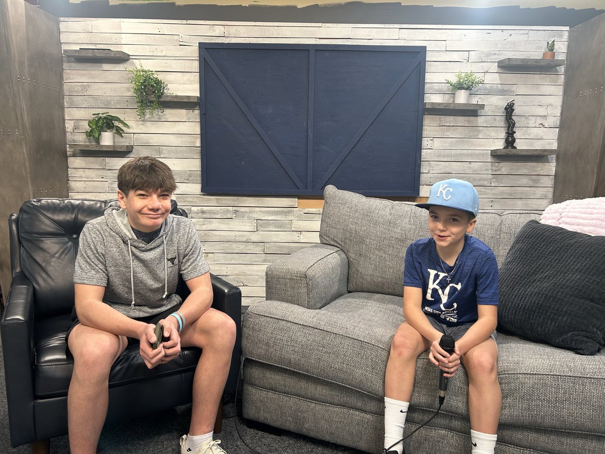 mrskcbearcat's tweet photo. Had the best experience with the @KNET_News and the @LNEaglePride sports broadcasting team today! Thank you for inspiring our future broadcasters @WHWildcats @LIBERTYSCHOOLS https://t.co/Cqx0pblPL5