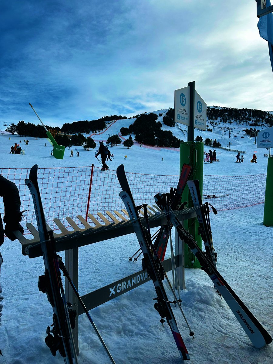 wa7xx_'s tweet photo. ⛷️❄️ https://t.co/QoodchcMia
