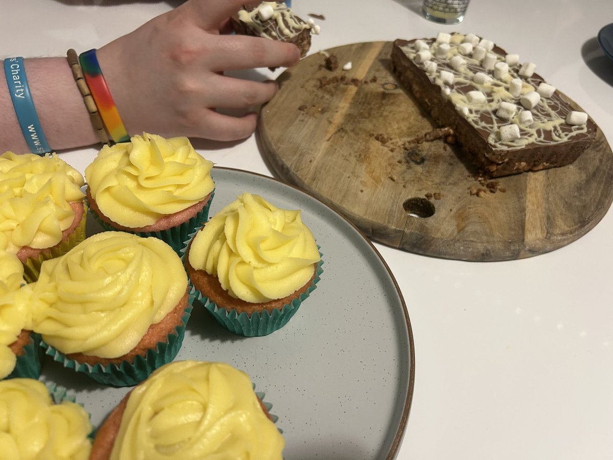 Jupiter_Hadley's tweet image. My birthday tabletop! Opened gifts, ate tacos, played In A Nutshell (gifted) #foodie #tabletop #dinnerparty