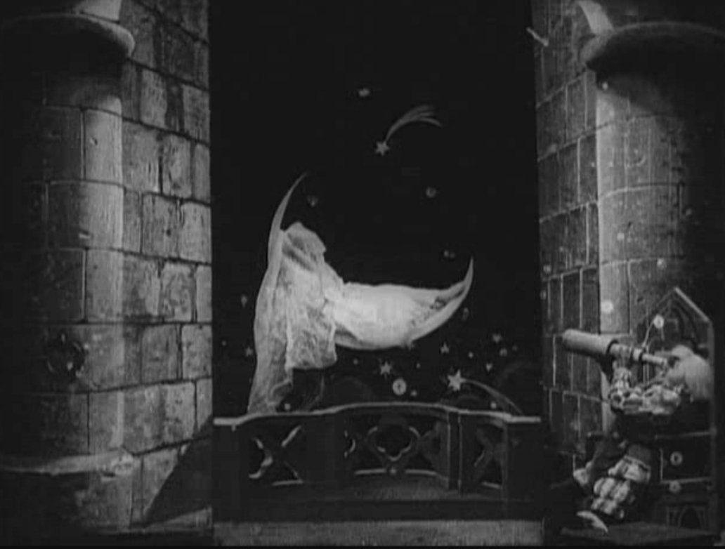Rigodon61's tweet image. #FebruaryMovieChallenge

18 / telescope

La lune à un mètre 🌑
#Méliès, 1898

3 minutes de proto-cinéma