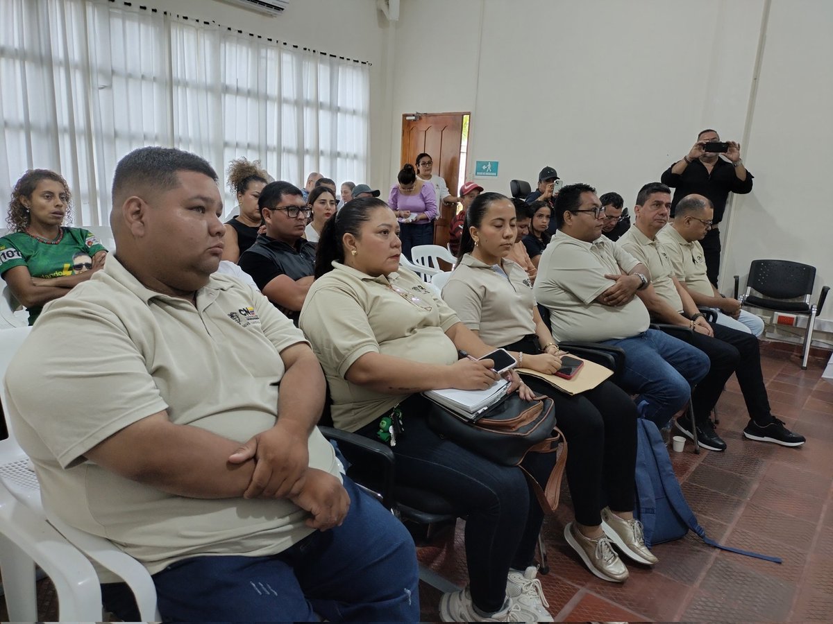 YNAmazonas's tweet photo. La magistrada Alba Lucía Velásquez del @CNE_COLOMBIA se reunió con la ciudadanía, aclaró dudas sobre el proceso electoral y habló de la Plataforma de Postulación y Acreditación de Actores Electorales, herramienta digital que fortalece el control y la trazabilidad en cada etapa. https://t.co/U55DAAseWr