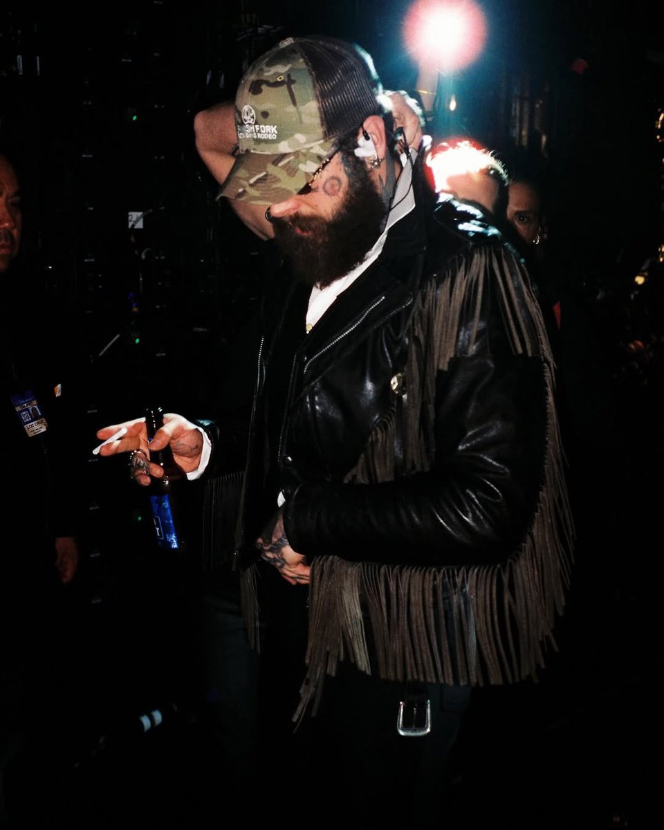 Post Malone FR 🍻 (@austinpostfr) on Twitter photo 