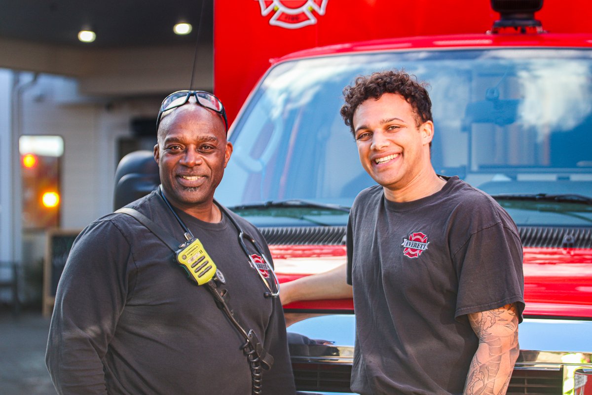 seenineverett's tweet photo. Dad ends 35 year firefighting career working alongside son as Paramedic with @EverettFire 
https://t.co/q4rVyKTryE https://t.co/mUUAHJ0jev