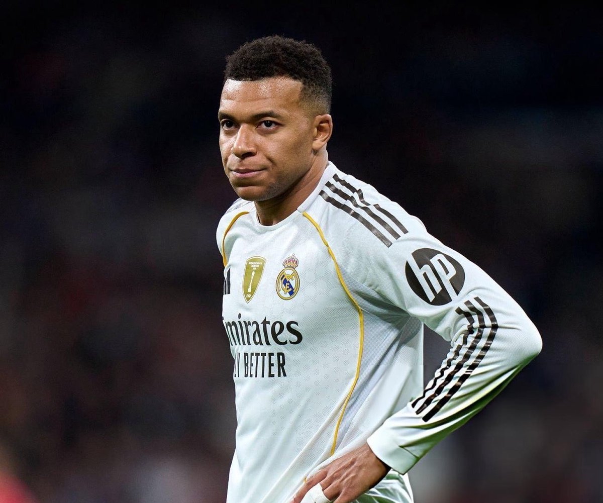 FabrizioRomano's tweet photo. 🚨 Kylian Mbappé: “We have to set an example for all the children who look up to us; there are things we can't accept”.

“This player [Prestianni] is young, how can you say these things on a football pitch? Now we have to see what happens”. https://t.co/ZgjngVn58U