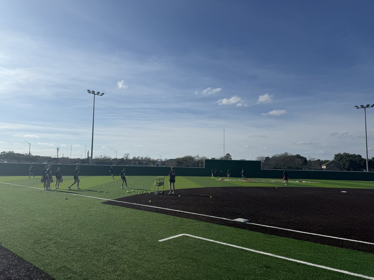 amc_softball's tweet photo. Happy Mardi Gras from TIGER FIELD… big day of defensive work &amp; ending with FCA Shrove Tuesday : https://t.co/vGFmuAaiWL