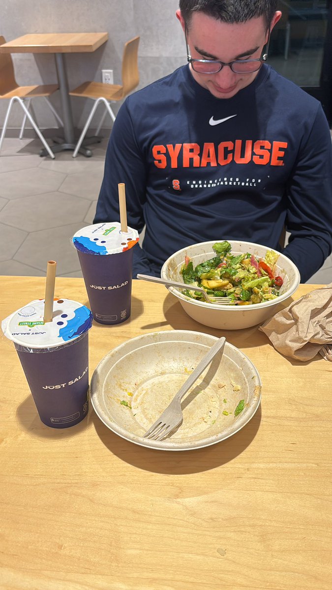 Good eats with the boys <a href="/joehenn_1/">Joseph Henn</a>