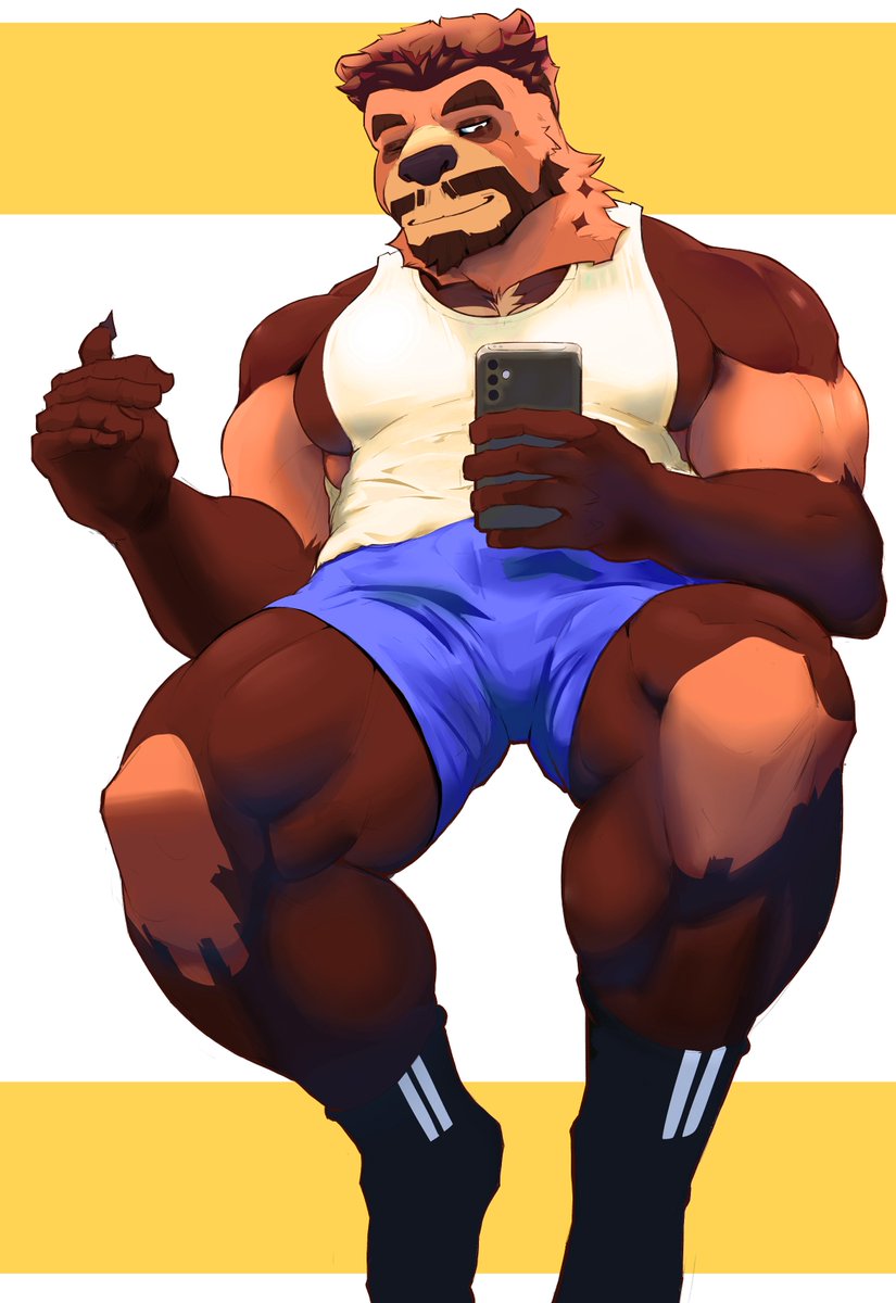 beartheylatino's tweet photo. Take a pic ! 💛 https://t.co/FT4a9EyR2v