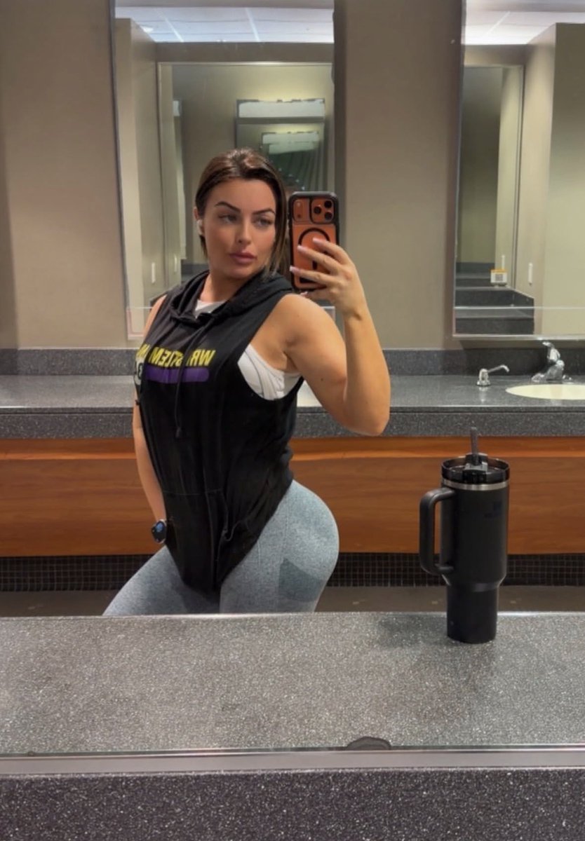 Casual fit. Though I do wanna be fucked in the public bathroom