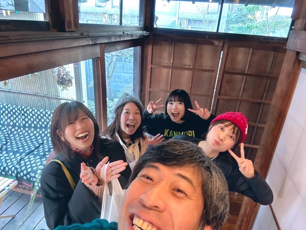 ちょっと時間が経ってしまったけど、カンムリプロデュース「のたうって回れ」さきなと一緒に観てきました！
ロックさん脚本、あちゃ演出、太一さん出演、モリマリゲスト、古民家！
好きが集まっているぅー！
そして、見たことない太一さん！でもやっぱり太一さんぽくて好きでした☺️
#のたうって回れ