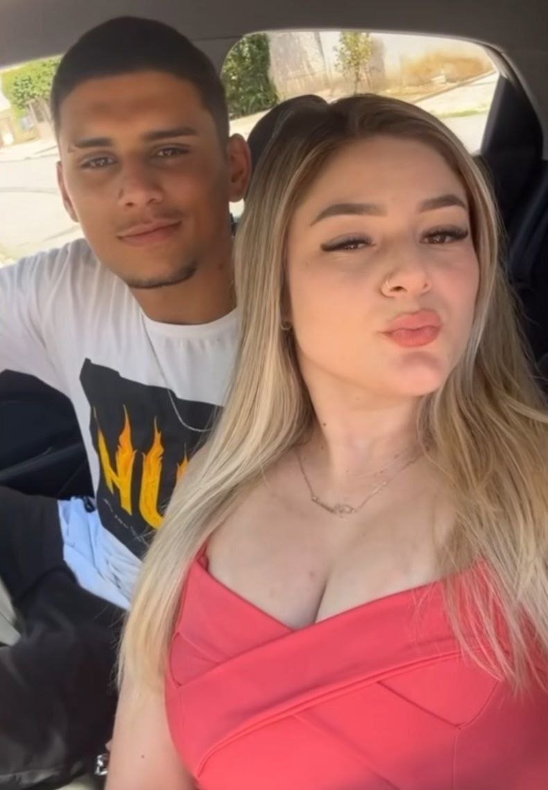 suafelicidadee's tweet photo. Loirinha linda traindo o namorado com o melhor amigo 😈🥵

🧶 video completo na bi0

#BUNDAAWARDS #PINTOAWARDS #vazados #vazouvideo #caiunanet #vazou #Vazado #amadoresㅤ  https://t.co/dxu6qgN6M5