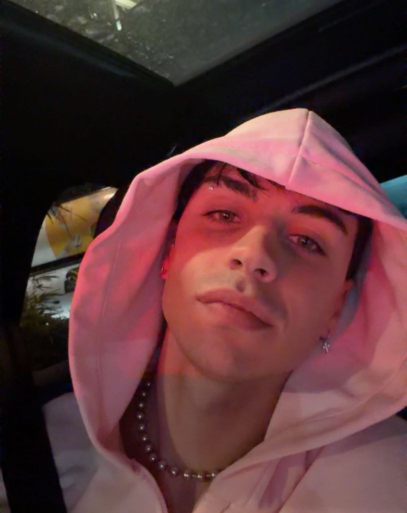 nono lo HERMOSO que le queda el rosa una locura