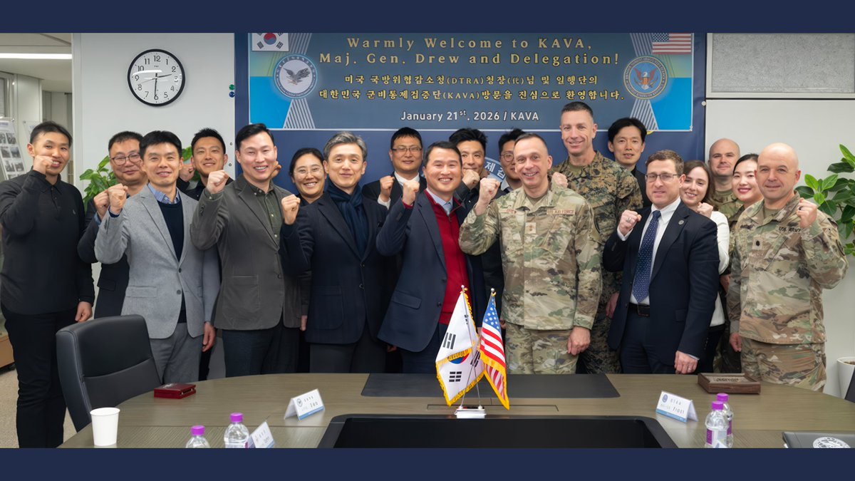 doddtra's tweet photo. Celebrated ROK CBRN Commandβs Nuclear Characterization Team integration.
Integrated deterrence in action.
#IntegratedDeterrence #WMD #Security #USFK
#NationalSecurity #IndoPacific https://t.co/NktY4JKtXy