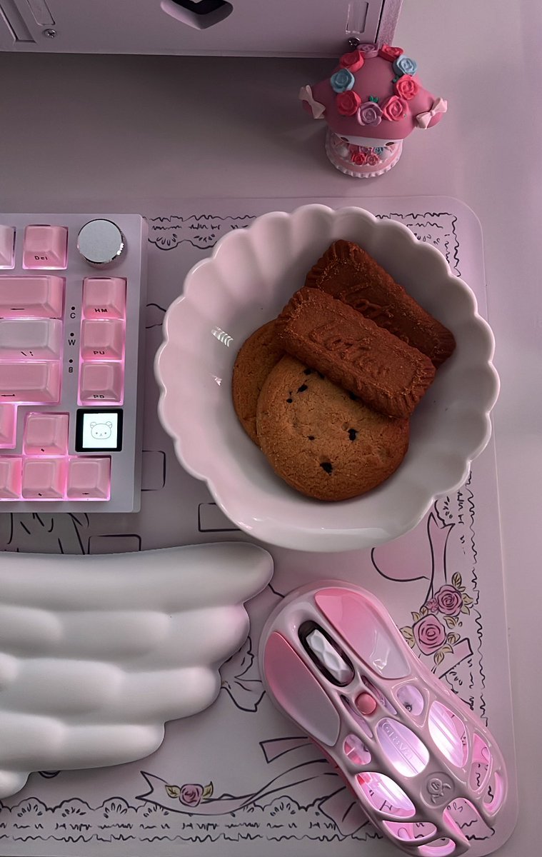 lulu ♡ tweet media