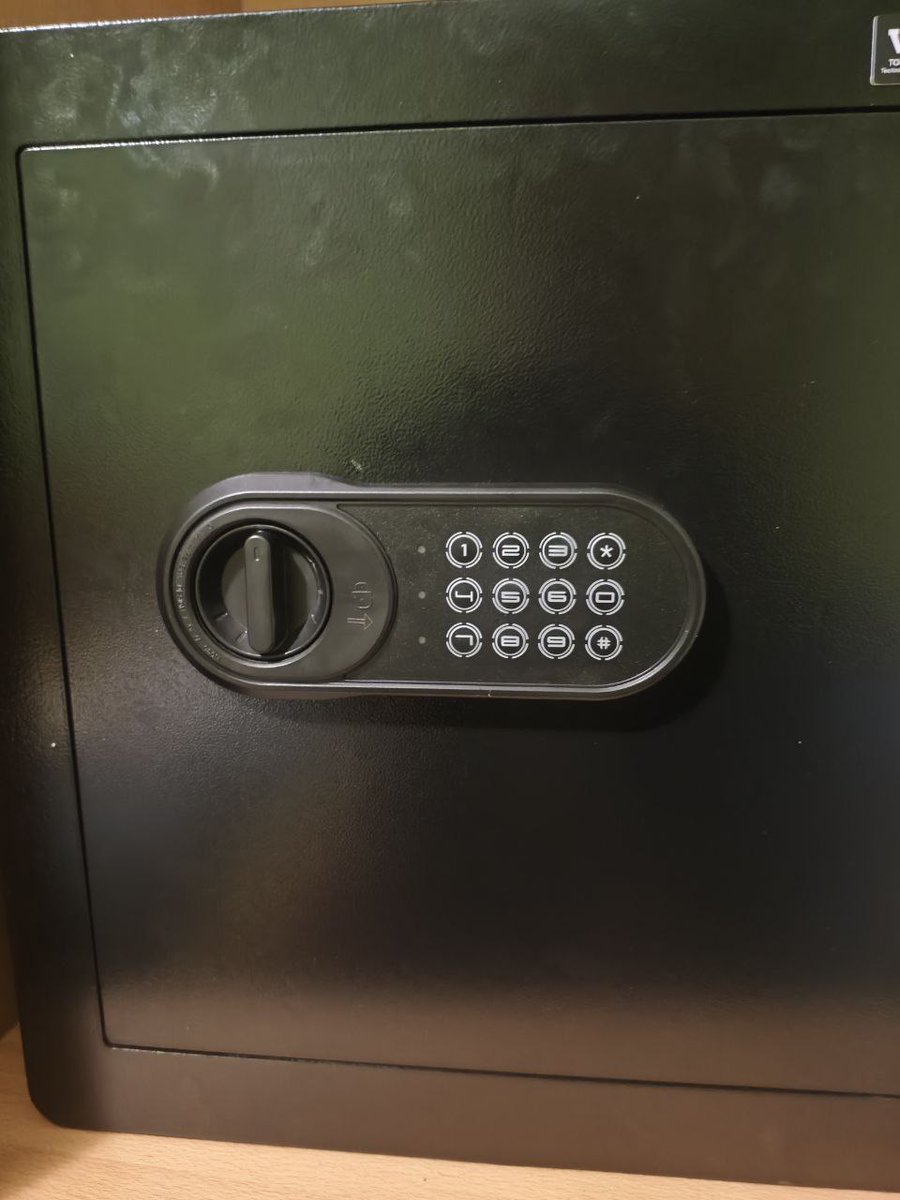 iessevero tweet media