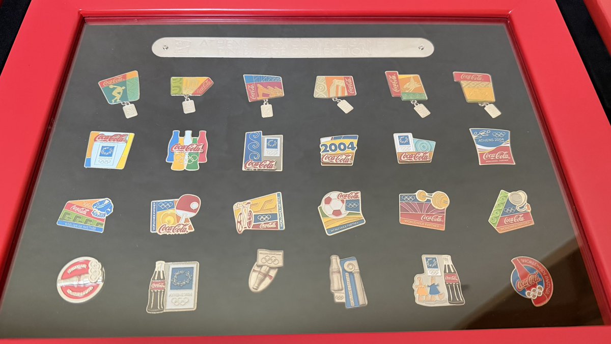 クローゼットゴソゴソ探検してたらなんかピンバッジ出てきた🙄 アテネ